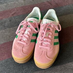 Adidas gazelle women’s size 6